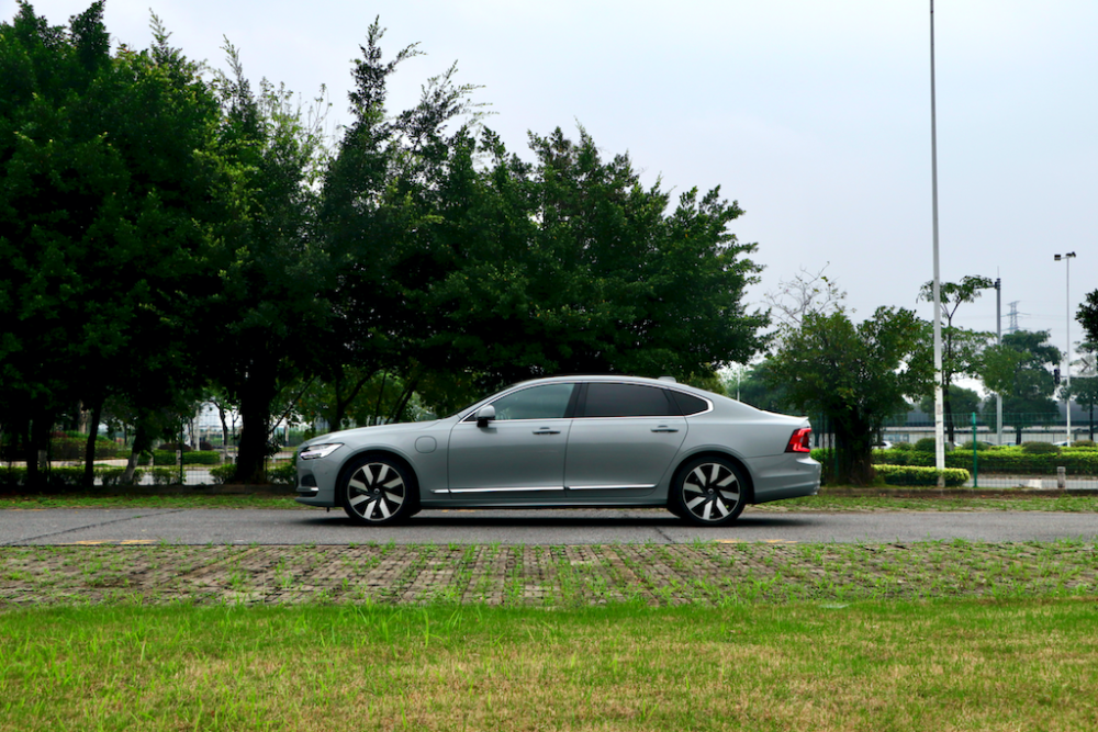 来看看真正的"环保先锋"沃尔沃s90 t8_腾讯新闻