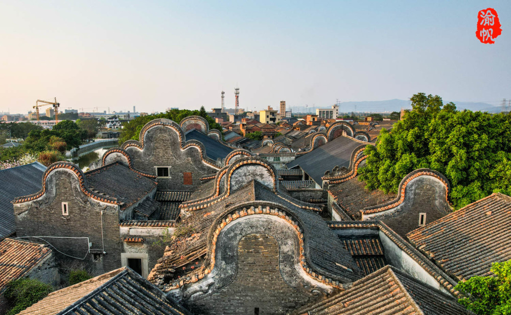 了不起的广东第一村,200多座镬耳屋整齐排列,奉旨修建很不简单_腾讯