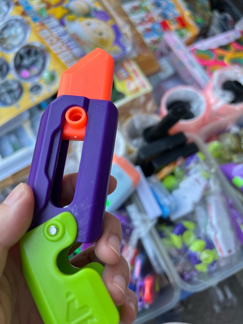 孩子该不该玩萝卜刀在这一点上家长达成共识