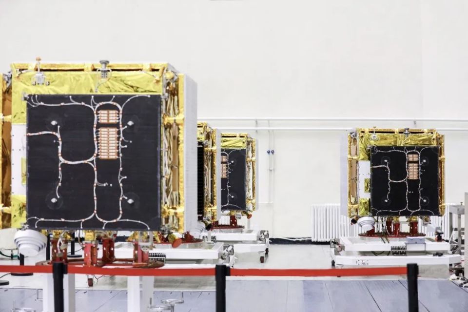 "卫星 "从天边走向身边|解码商业航天_腾讯新闻