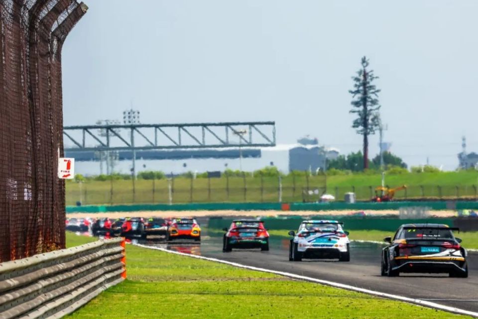 轰鸣起跑日 金榜题名时 | ctcc上海首日谢欣哲/潘奕名杆位致胜