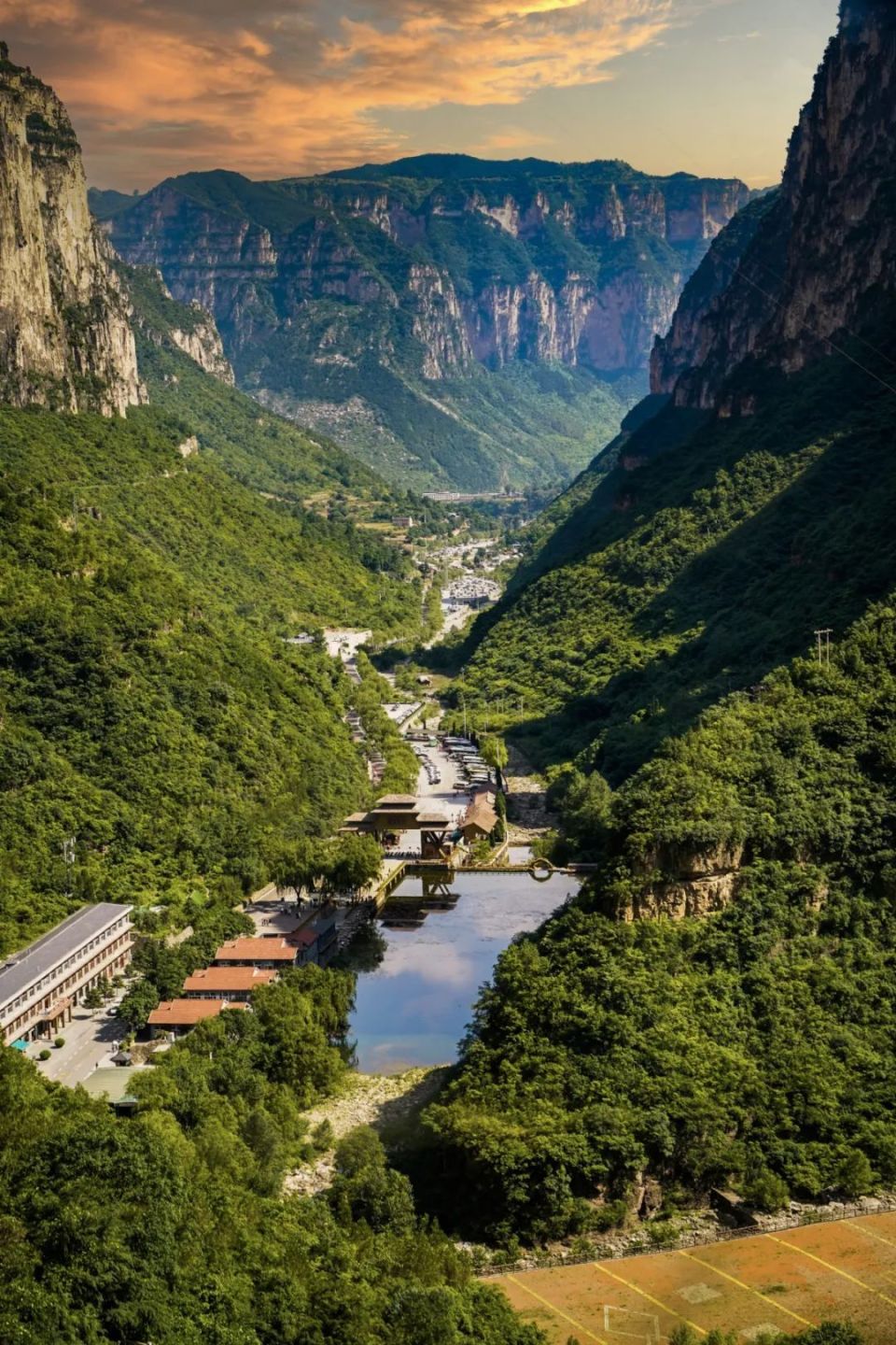 该线路是从北京跨越太行山脉进入山西北部的通道之一