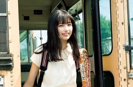 可爱小姐姐日本偶像五百城茉央为神户胜利船开球-腾讯新闻