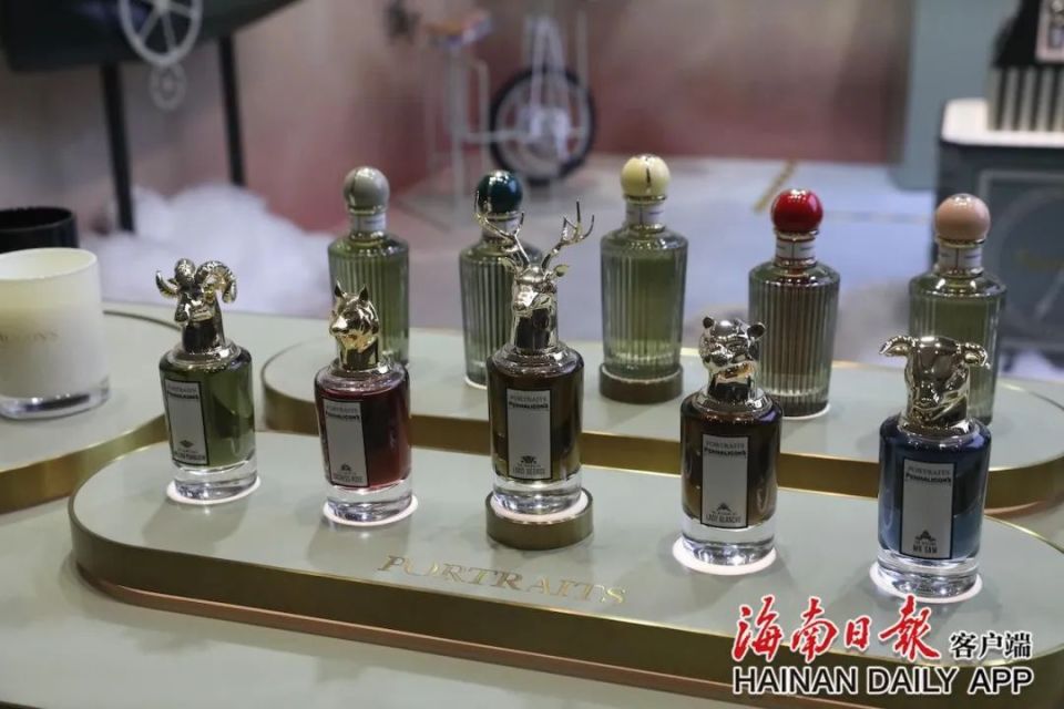 海南日报记者邱肖帅 摄拥有超过140年历史的法国奢侈品牌cerruti 1881