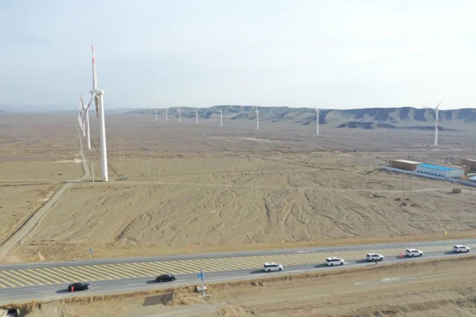 S238红山口—十三间房—S328线公路建设项目正式通车_腾讯新闻