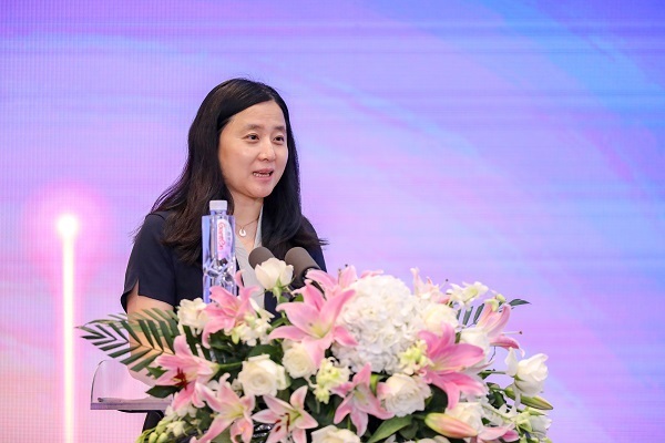 《中国电影》个性化服务专用邮票发行 首套定制邮票《上海国际电影节