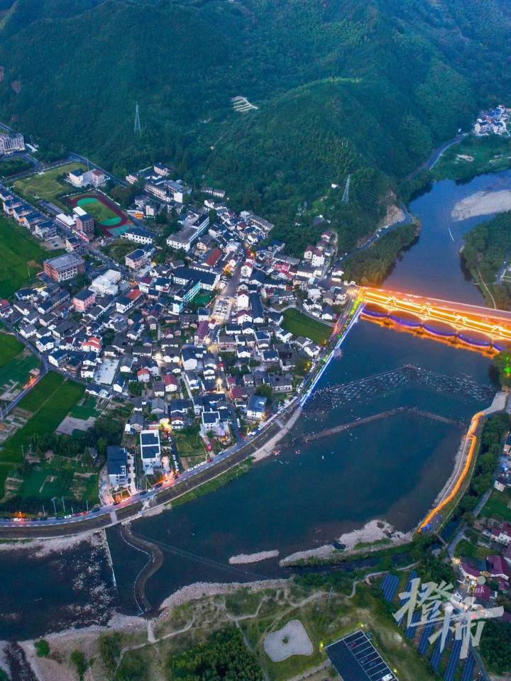 这个夏天去龙鳞坝玩水,不用再走崎岖山路