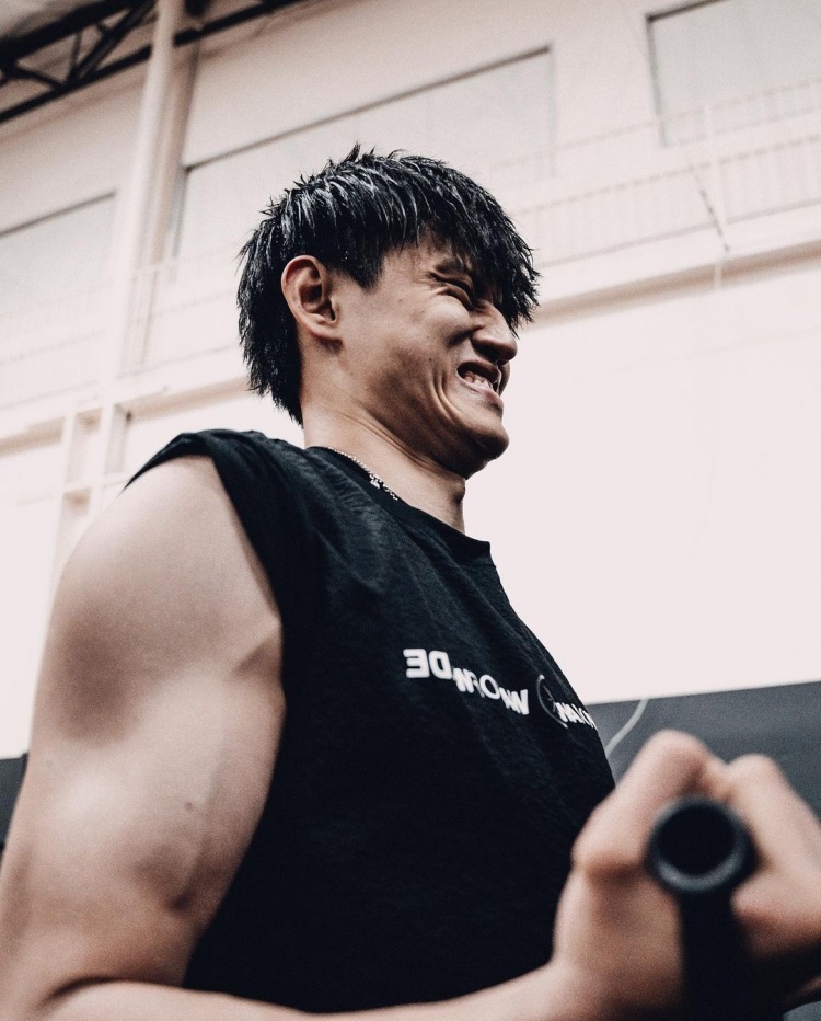 曾凡博晒出在美特训照片&胡明轩也有出镜:慢慢磨砺15_腾讯新闻