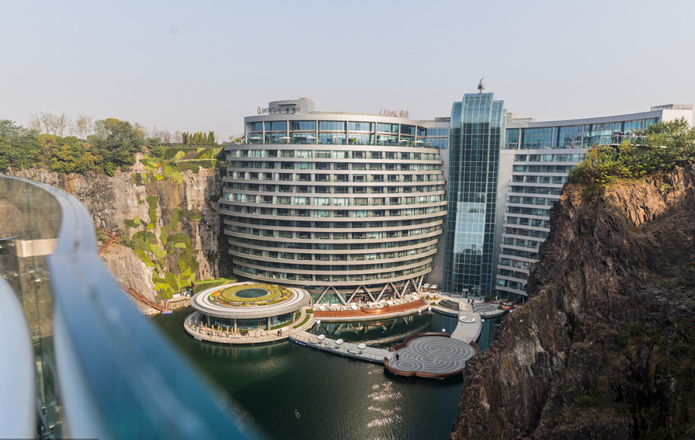 上海世茂深坑酒店出售未果又被强制执行，曾获赞“世界十大建筑奇迹”