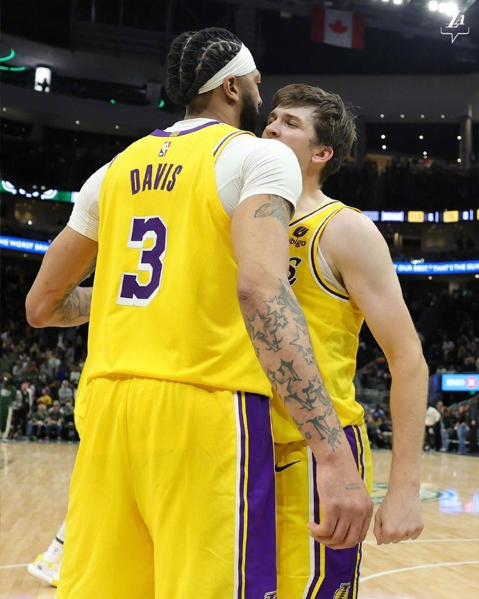 里爹里夫斯爆砍291410带队19分逆转雄鹿拉塞尔口吐芬芳吹爆里皇