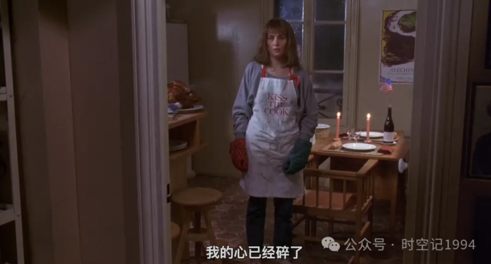 可这一切都赶不走咪咪,她卑微地忍受着这一切,成了他的仆人和保姆