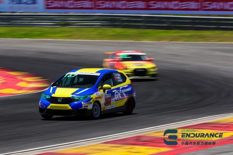 主场迎战！金驭图赛车GYT Racing车队 14号赛车CEC宁波站夺得TCE组别亚军_腾讯新闻