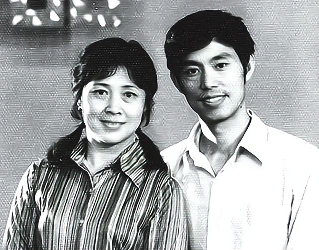 刘三姐黄婉秋病逝,女儿何雁云接班,一门三代传承刘三姐文化_腾讯新闻