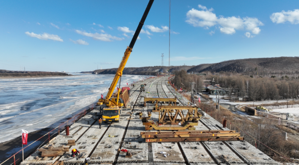 国道丹阿公路黑河至卧牛湖段改扩建项目建设现场 于福庆摄