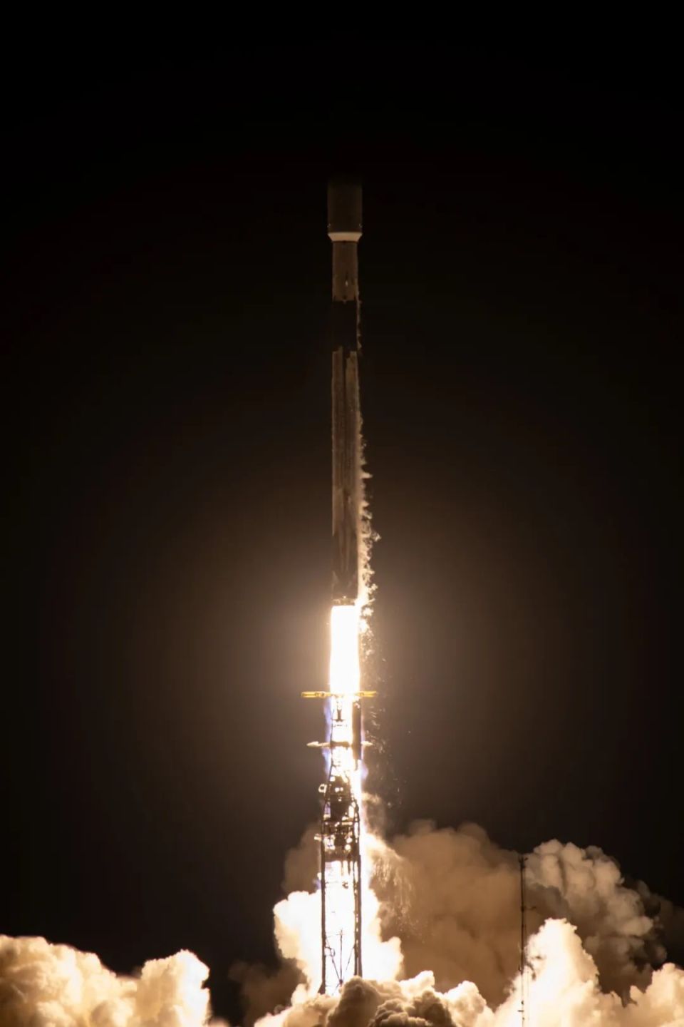 SpaceX已完成200次星链任务发射-腾讯新闻
