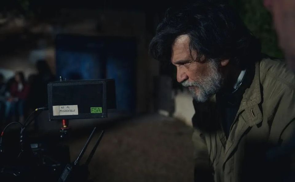 艾里斯的电影生涯可以与卡尔·德莱叶和泰伦斯·马力克等有远见的伟大