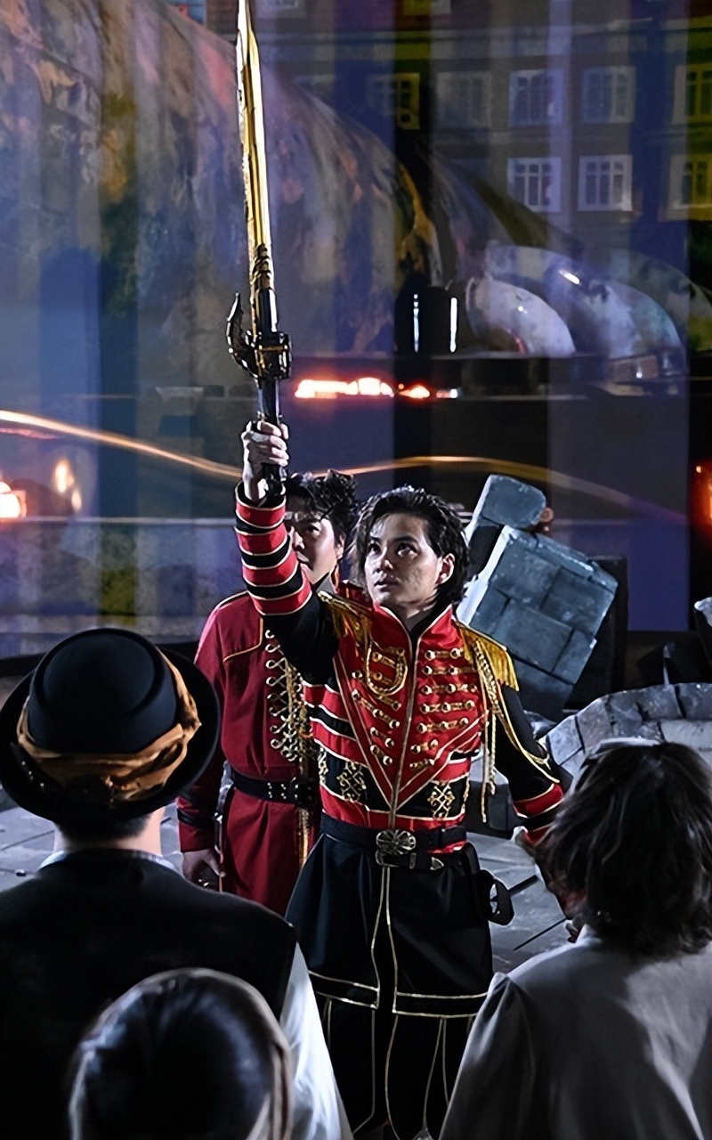 虫王战队超王者6话先行图 王族兄弟内斗 气氛剑拔弩张