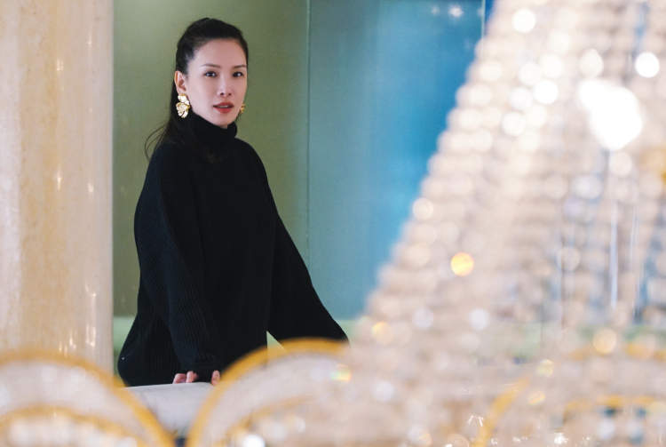 从超模到演员,"潘经理"佟晨洁:不放弃,才能等到花开_腾讯新闻