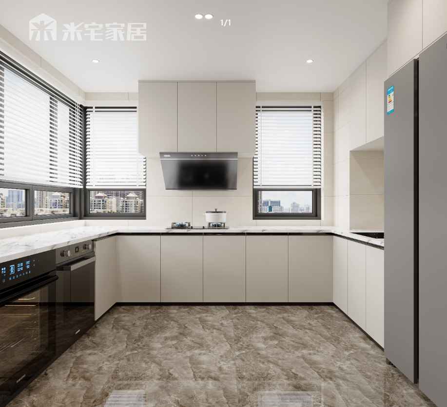 原地砖保留,选用白色墙砖和白色吊柜,地柜,黑色线条作为装饰,色调统一