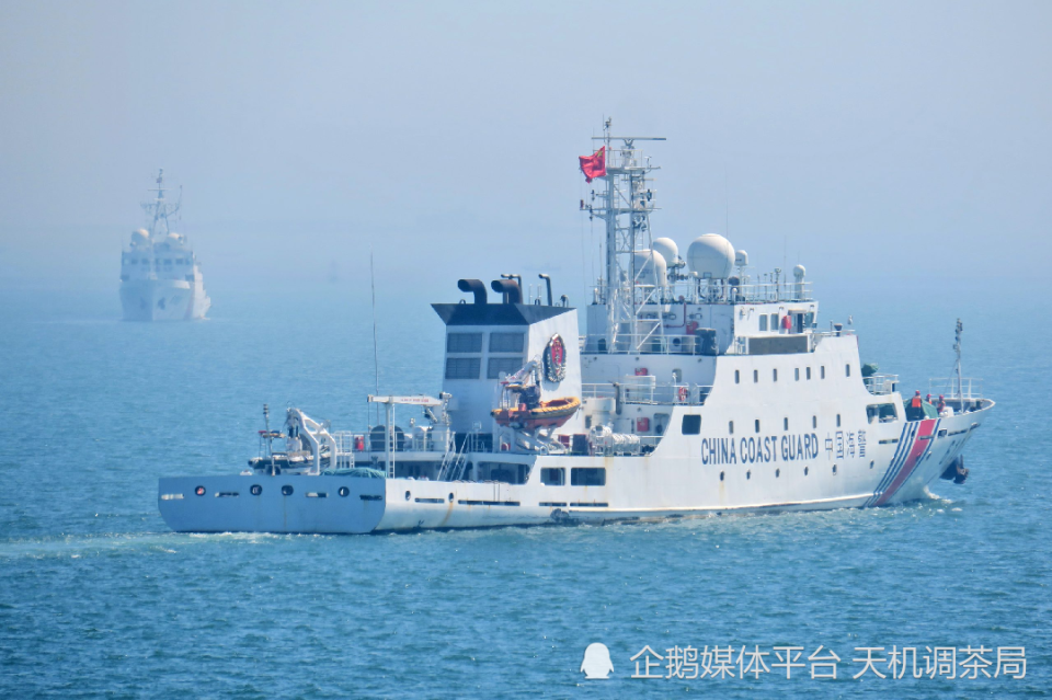 港媒:实力再度提升,中国海警将接收052d型驱逐舰改造的新型舰艇