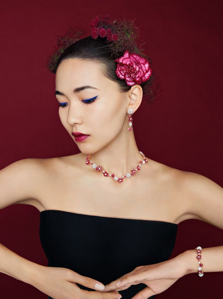 van cleef & arpels梵克雅宝p09querette戒指新作 迎夏而绽,与满园