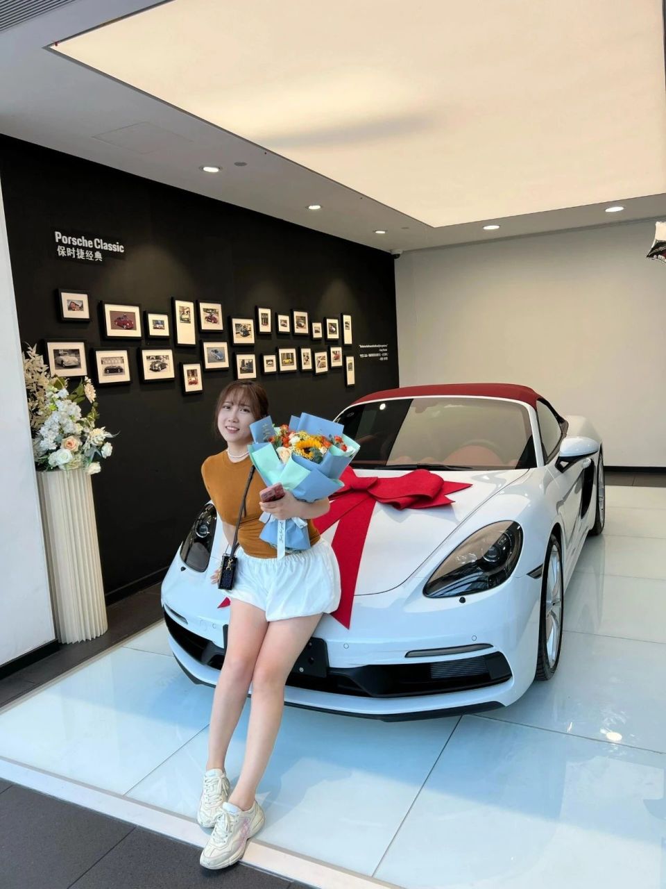 黑丝长腿美女开什么车拉风?保时捷718必是首选【提车照21】