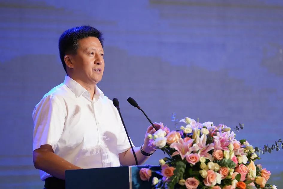 哈密市委书记孙涛出席大会并致辞,市委副书记,市长吾拉木江·热依木