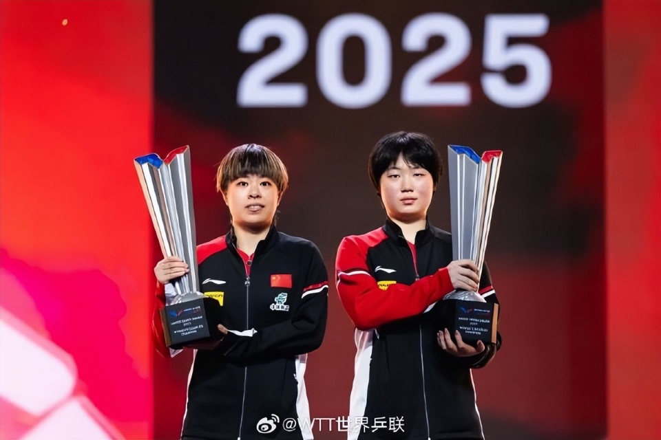笑喷！蒯曼女双夺冠采访叫王艺迪迪哥，两人边说边乐逗笑全场观众