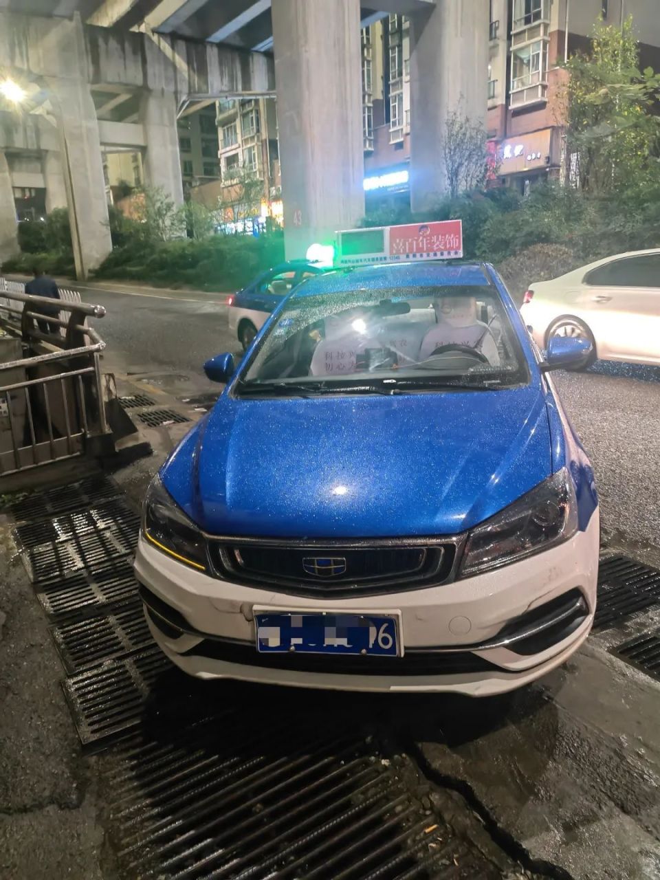 贵阳"的哥"凌晨丢饭碗,交警约谈出租车公司!