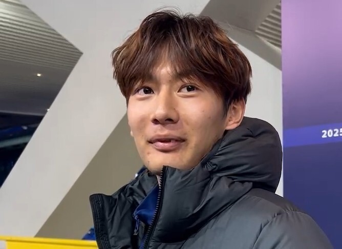 杨皓宇：吴曦会经常教我如何踢8号位；目标是未来能进国家队_腾讯新闻