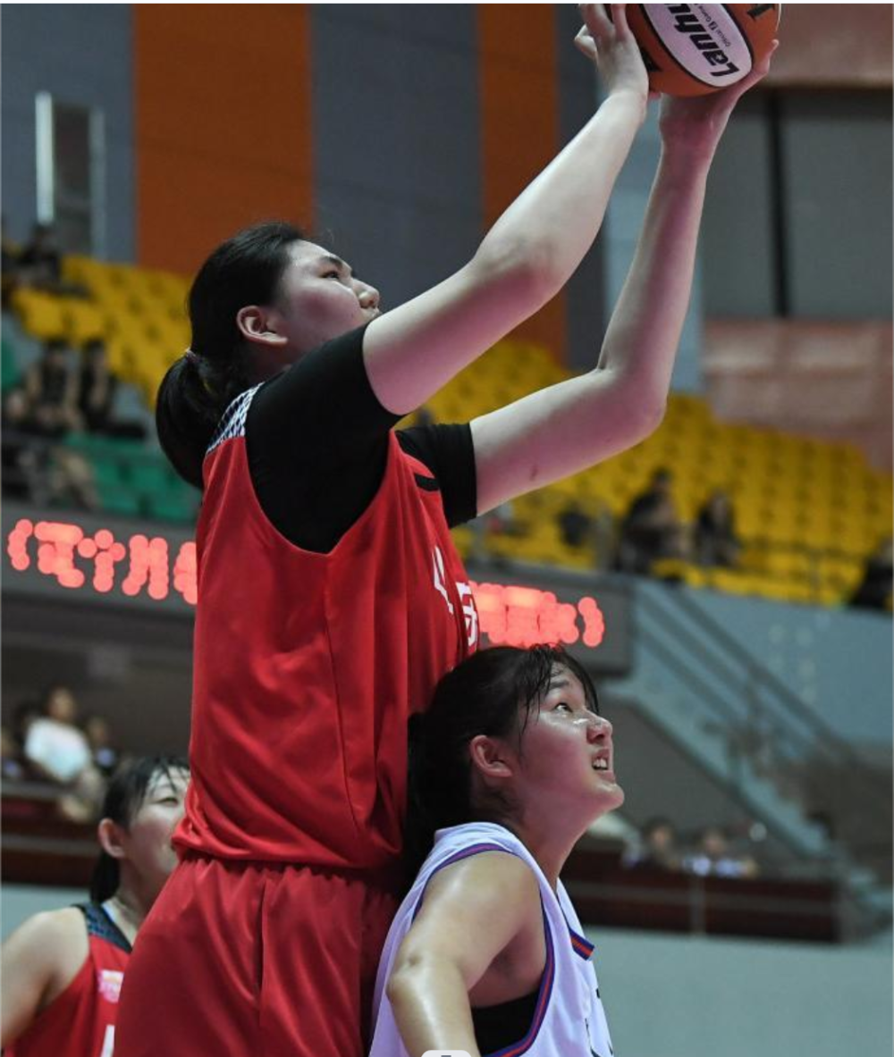 女姚明2米28中锋张子宇首次入选国家队16岁将出战u18亚锦赛