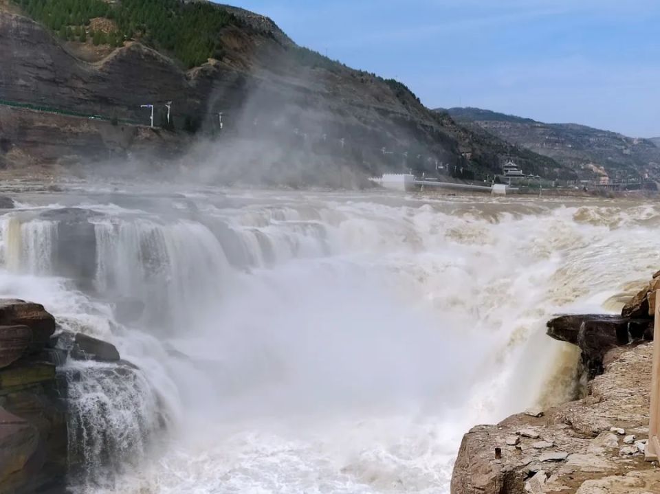 美哉!吉县黄河壶口瀑布迎来"桃花汛"_腾讯新闻