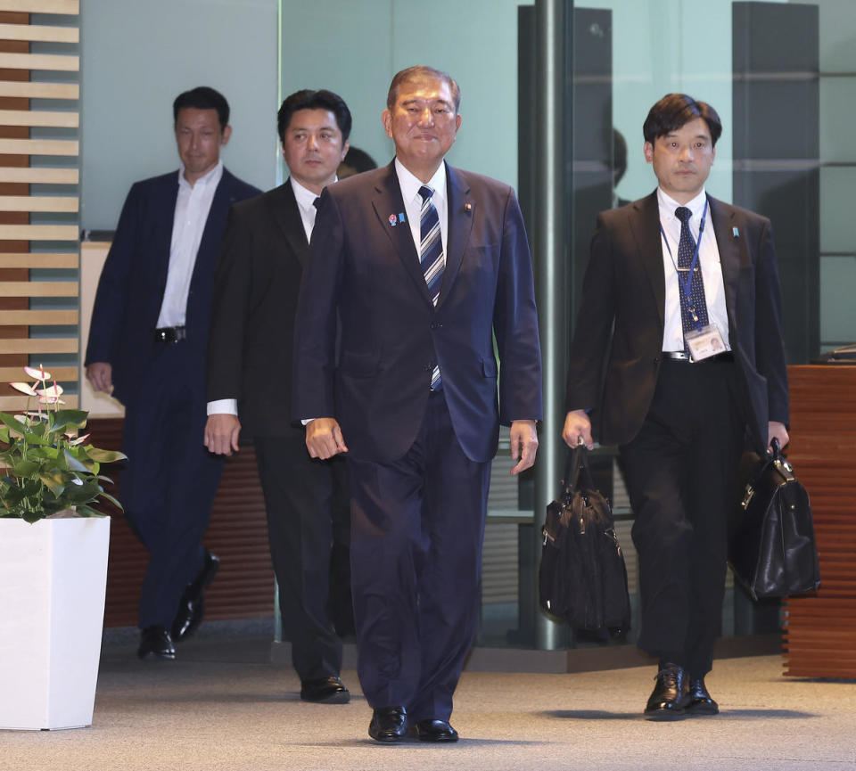 小泉夜访并闭门会谈两小时，石破茂宣布辞任自民党总裁：曾公开吐槽“当首相没意思”-腾讯新闻