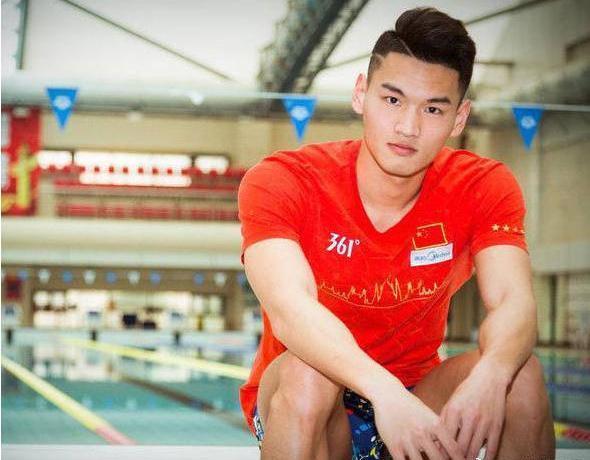 泳坛名将徐嘉余亚运会夺5金却因与王冰冰恋情遭网暴