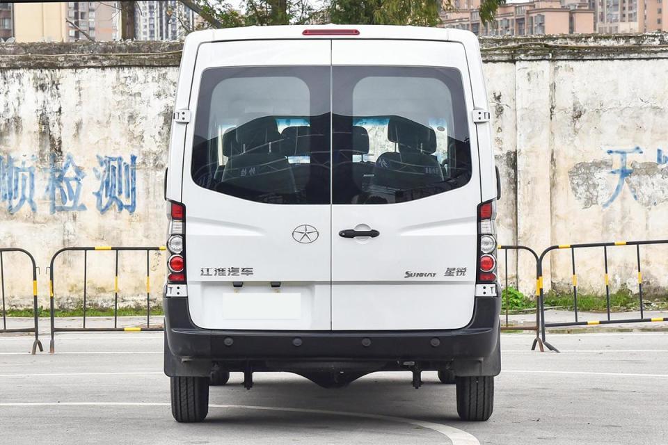 江淮星锐新车型上市,车长5497mm,侧滑门,7/9座,搭载2.0t动力