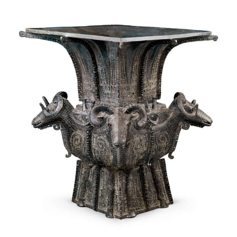 国家博物馆上演"青铜觉醒",四羊方尊出青铜机甲了!