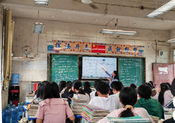 临川三中与青泥中学开展送教活动