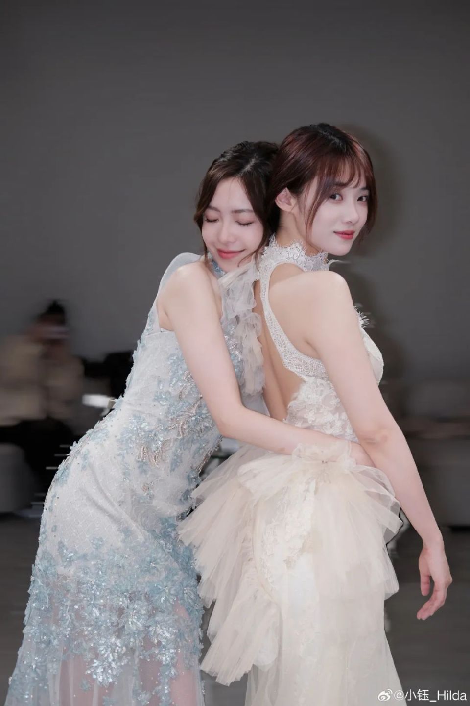 lpl老婆小钰与希然选全明星晚礼服两人谁更美