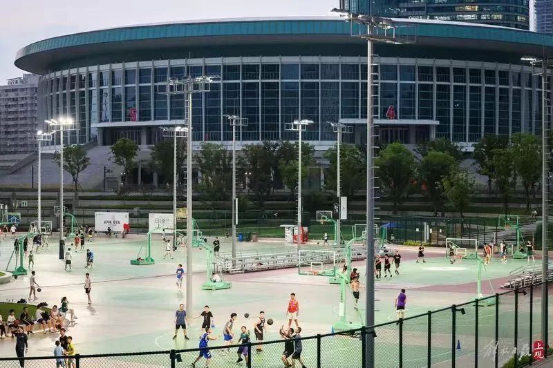 抓住老百姓的关注点 上海绘就高质量发展的"体育答卷"