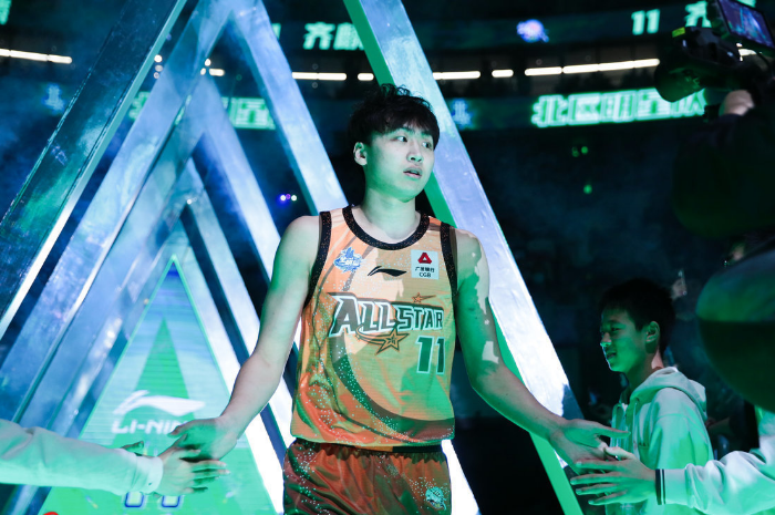 争议齐麟29分北区最高末节最后时刻才登场难阻崩盘无缘mvp