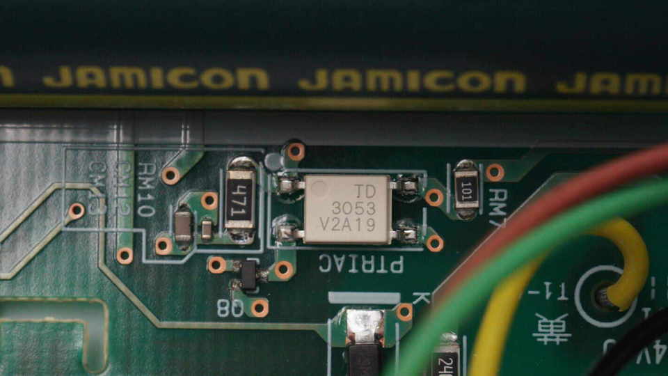 松下电器电吹风好不好用?拆解一款看看设计做工