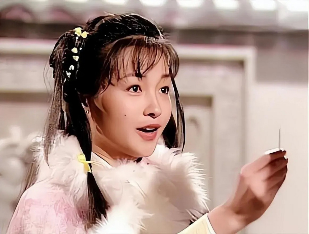 曾因神雕侠侣郭襄一角爆火被封港圈初代甜妹现在却老到让人认不出