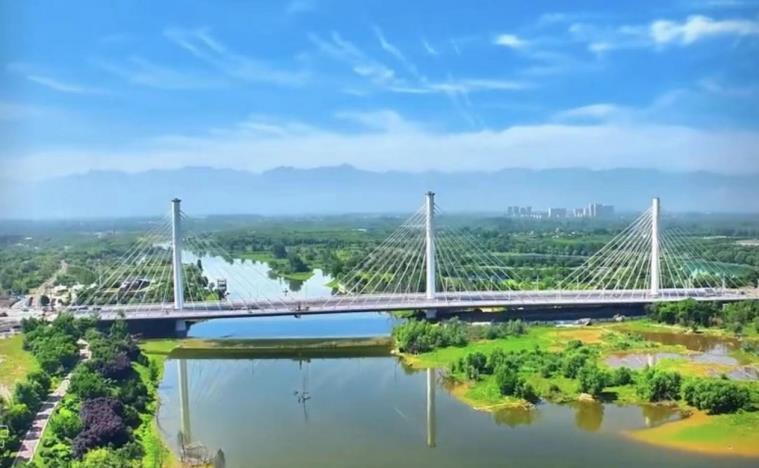 当前,西安科学园的沣河西岸以产业为核心,重点规划了大科学装置,科技