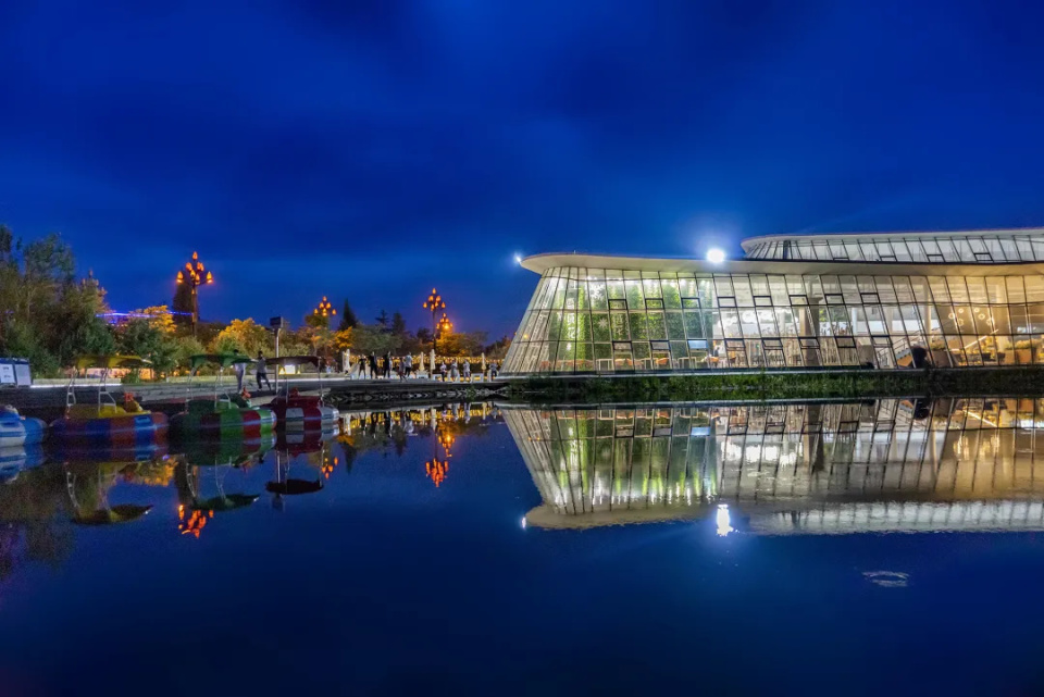 超大全景窗,森林阳光包围的音乐生活馆,有最舒服的悠闲时光……有音乐