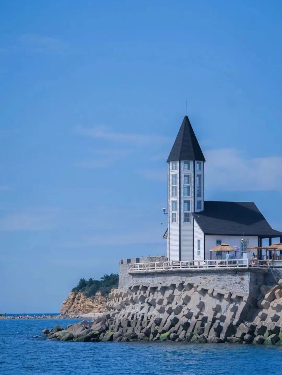 岛屿来信现在的鸡鸣岛已经被打造成文艺青年的最爱,登岛后可以顺时针