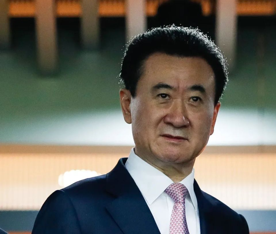 王健林割肉"自救",年内出售股权4次,万达电影即将易主