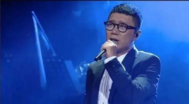 庞龙：曾凭一首歌赚2亿，巅峰时4次上春晚，如今他怎么样了？_腾讯新闻