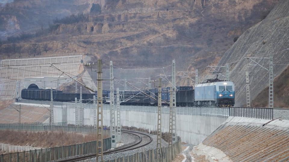 陇海铁路上行线宝天段社棠至元龙站改线工程顺利开通_腾讯新闻