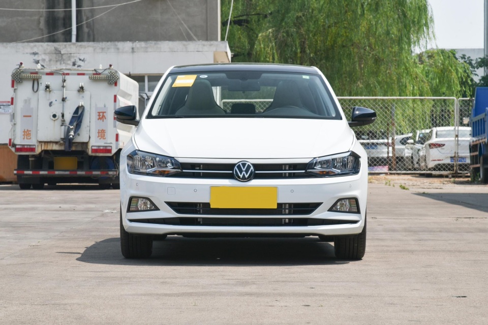 德系低价自动挡小型代步车品控好质感优大众polo值不值入手
