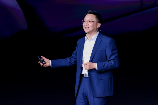 科大讯飞发布全新星火语音基座大模型，引领定义新一代人机交互